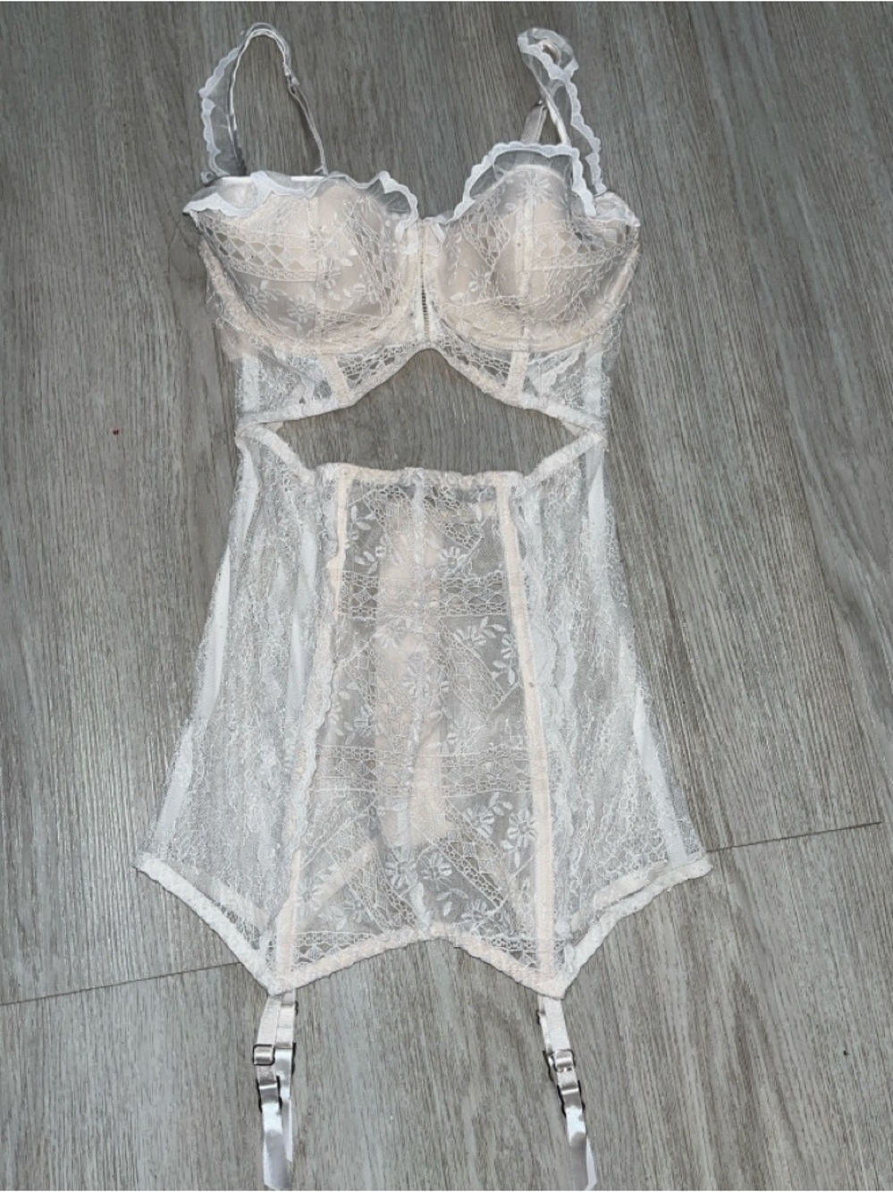 Victoria's Secret White Lace Gartered Corset Bodyslip 34C